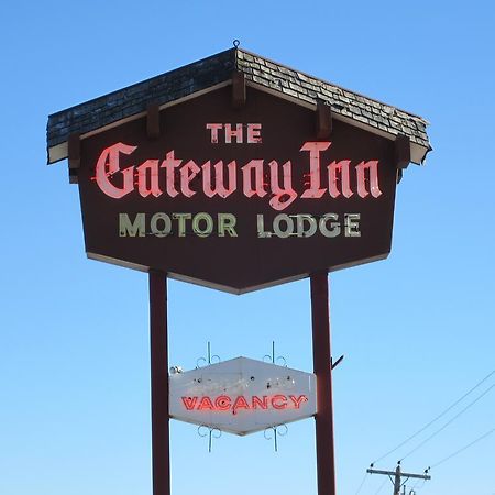 The Gateway Inn Canmore Bagian luar foto