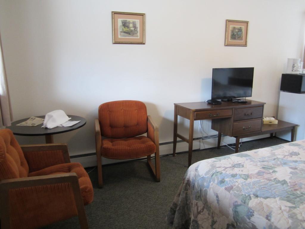 The Gateway Inn Canmore Ruang foto