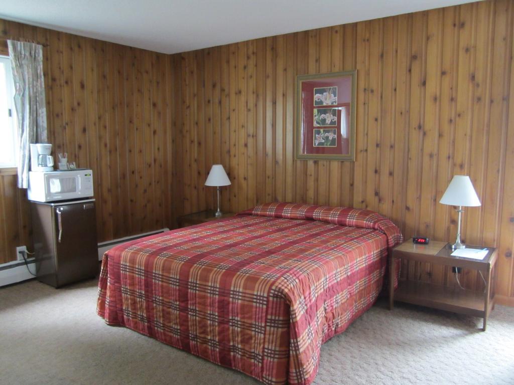 The Gateway Inn Canmore Ruang foto