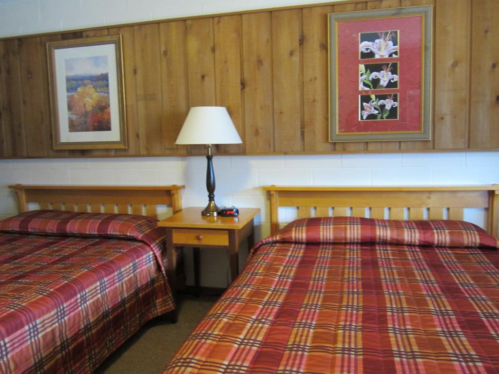 The Gateway Inn Canmore Ruang foto