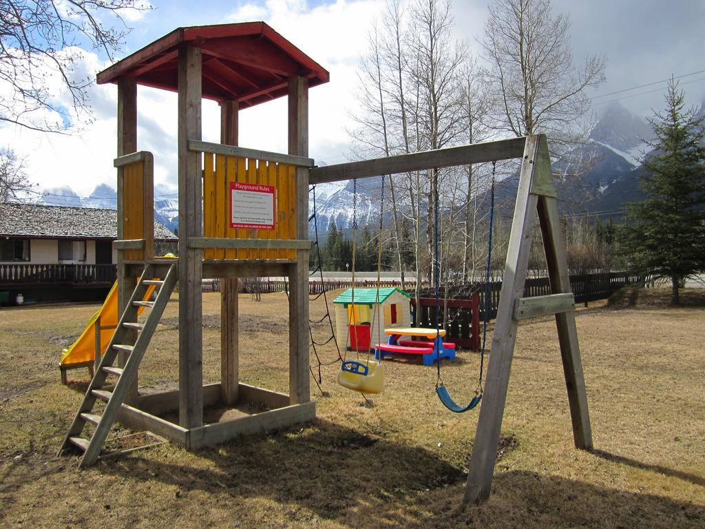 The Gateway Inn Canmore Bagian luar foto